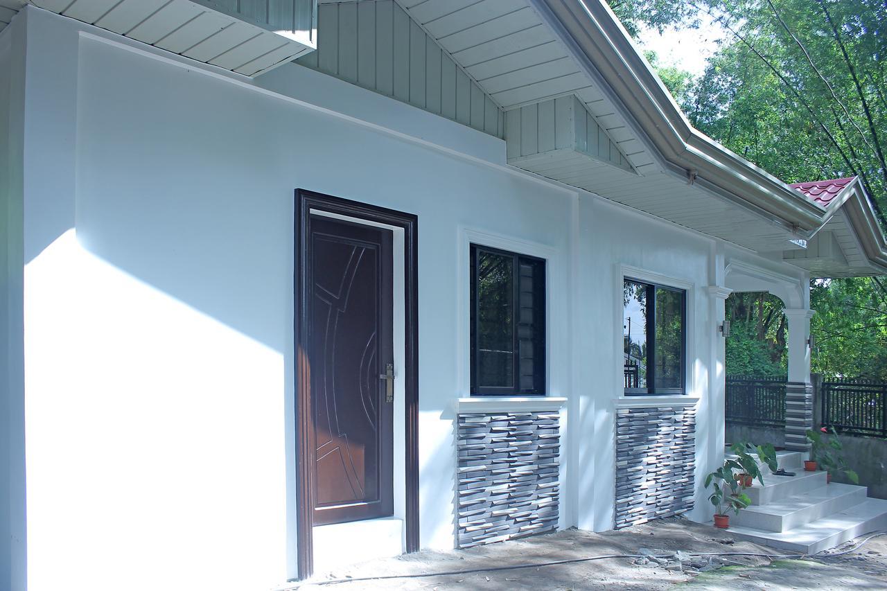 Hanella'S Place Bacong  Exterior photo
